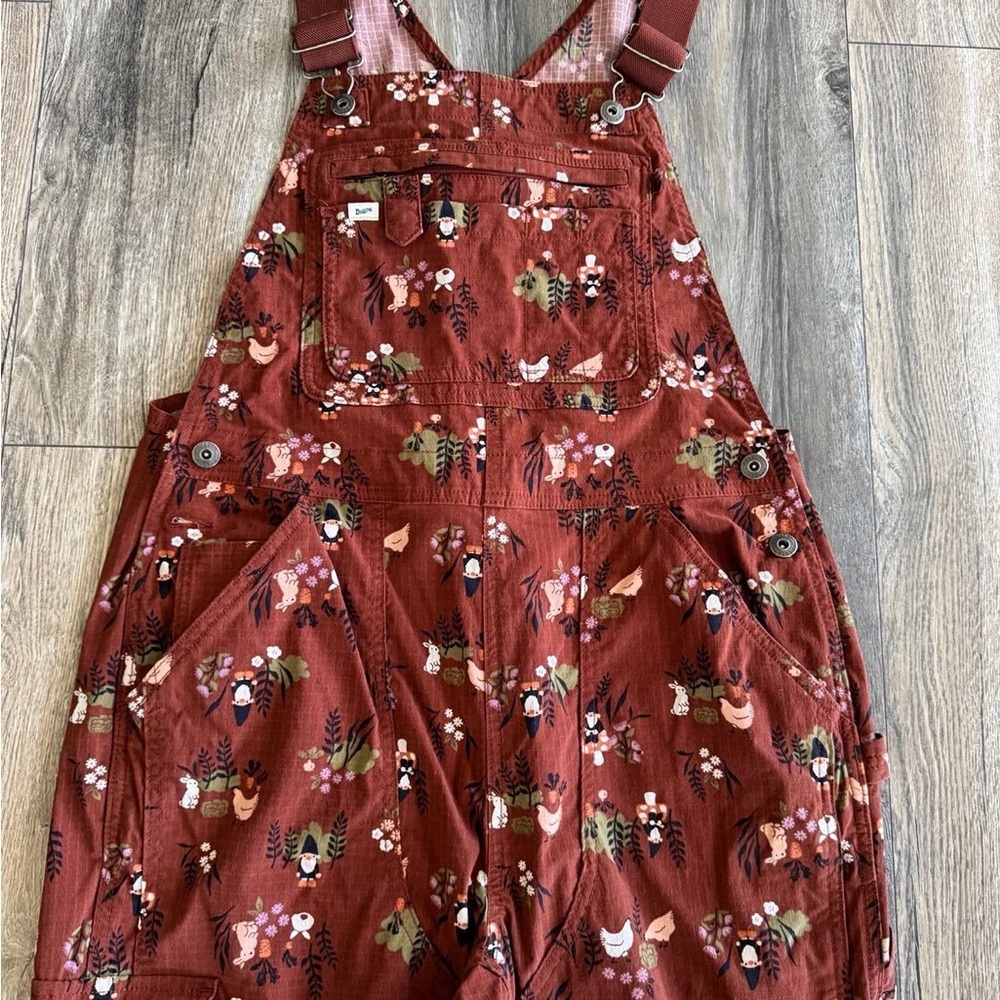 ISO: Duluth Fall Orchard chicken overalls (small)
